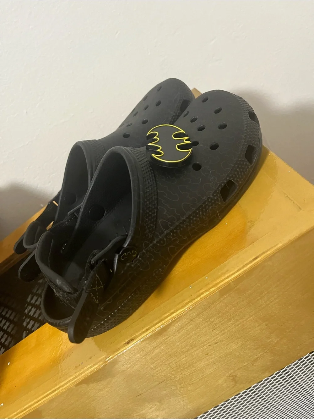 CROCS Black Kids Clog with Yellow Batman Jibbitz